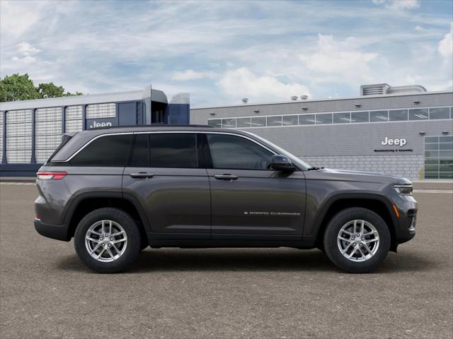 2025 Jeep Grand Cherokee Laredo X 4x4