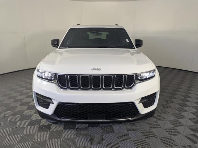 2025 Jeep Grand Cherokee GRAND CHEROKEE LAREDO 4X2