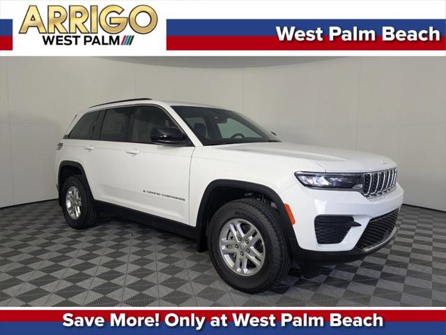 2025 Jeep Grand Cherokee GRAND CHEROKEE LAREDO 4X2 2025 Jeep Grand Cherokee GRAND CHEROKEE LAREDO 4X2