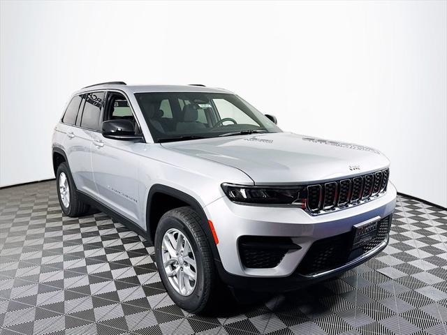 2025 Jeep Grand Cherokee GRAND CHEROKEE LAREDO X 4X4