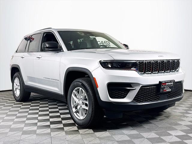 2025 Jeep Grand Cherokee GRAND CHEROKEE LAREDO X 4X4