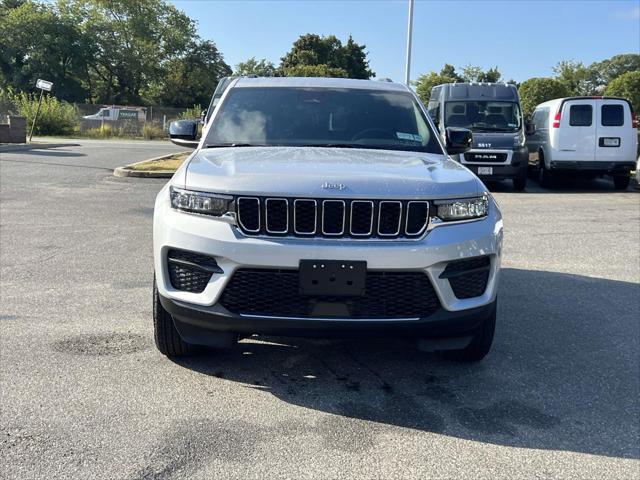 2025 Jeep Grand Cherokee Laredo X 4x4