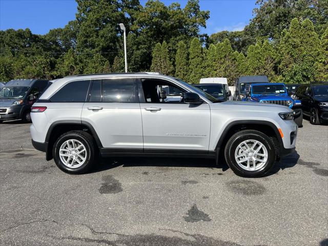 2025 Jeep Grand Cherokee Laredo X 4x4