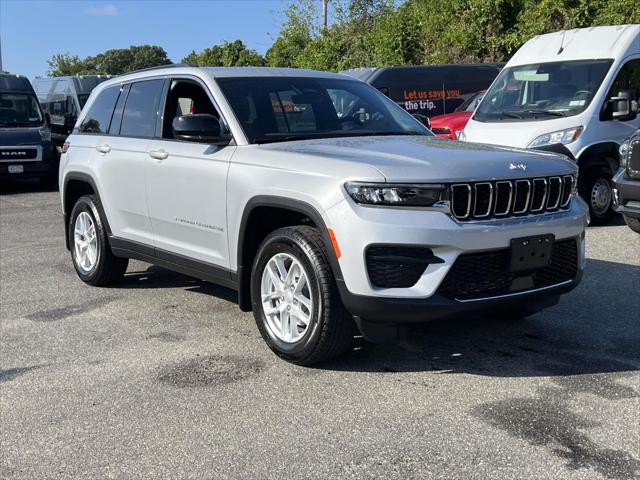 2025 Jeep Grand Cherokee Laredo X 4x4 for sale in West Islip, NY