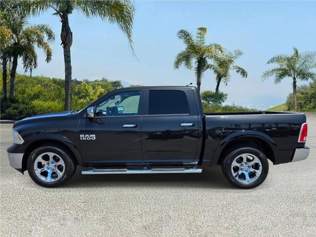 2017 RAM 1500 Laramie Crew Cab 4x2 57 Box