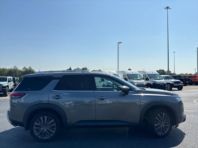 2022 Nissan Pathfinder SL 4WD 2022 Nissan Pathfinder SL 4WD