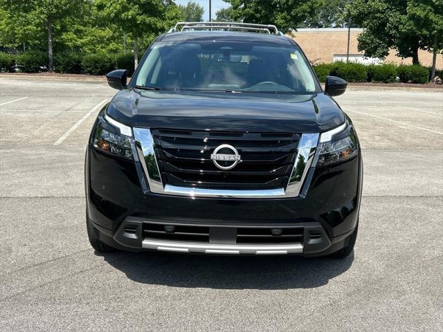 2025 Nissan Pathfinder SL 4WD