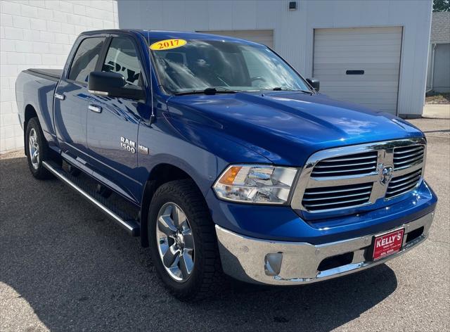 2017 RAM 1500 Big Horn Crew Cab 4x4 64 Box