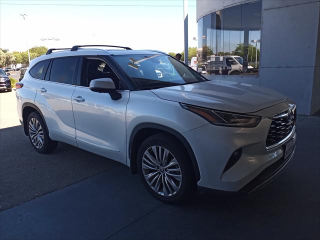 2023 Toyota Highlander Platinum