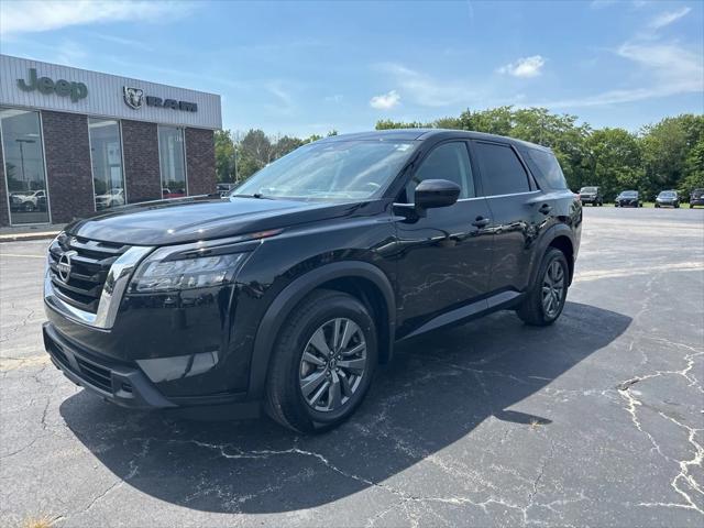 2023 Nissan Pathfinder S 4WD 2023 Nissan Pathfinder S 4WD
