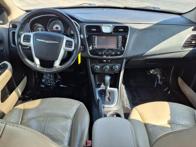 2013 Chrysler 200 Limited