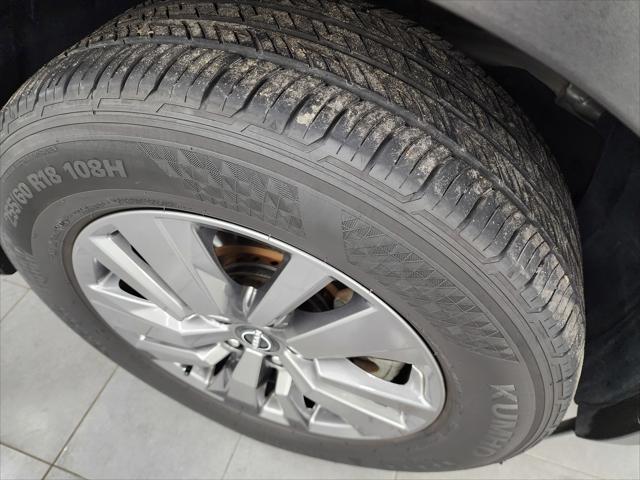 2025 Nissan Pathfinder SV 4WD