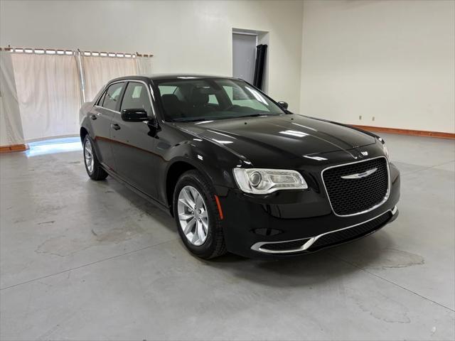 2023 Chrysler 300 Touring 2023 Chrysler 300 Touring