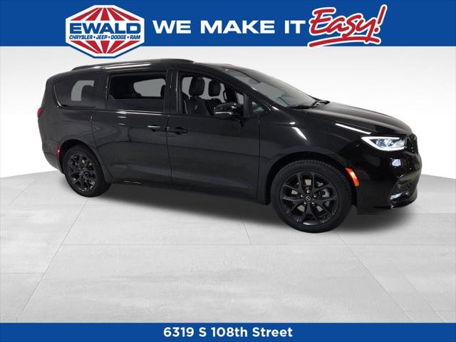2026 Chrysler Pacifica PACIFICA LIMITED AWD
