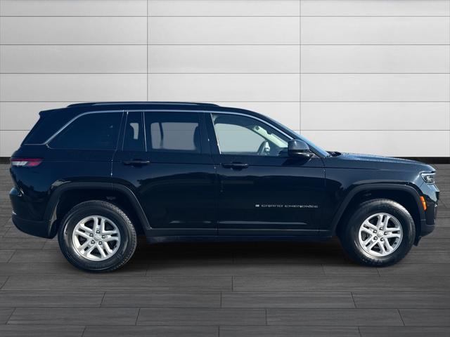 2023 Jeep Grand Cherokee Laredo 4x4