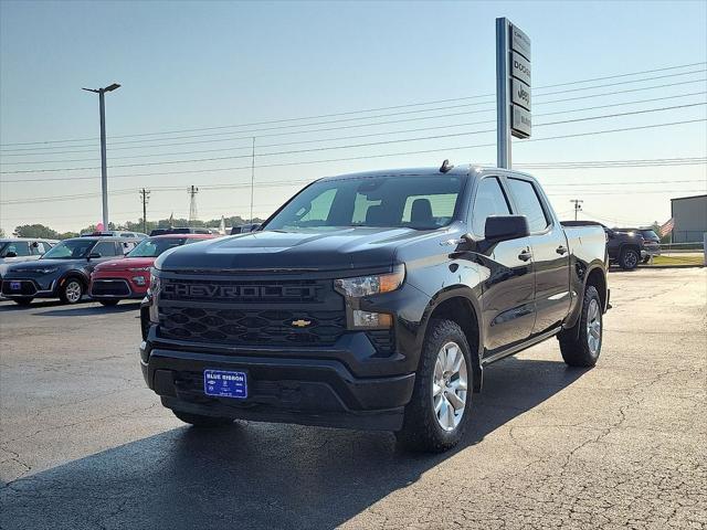 2023 Chevrolet Silverado 1500 4WD Crew Cab Short Bed Custom