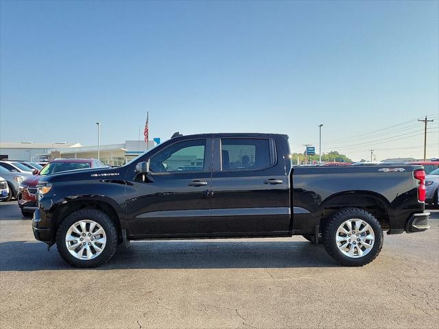 2023 Chevrolet Silverado 1500 4WD Crew Cab Short Bed Custom
