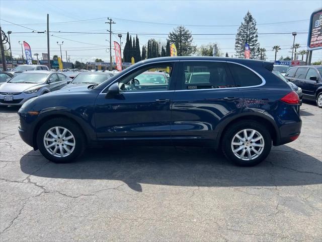 2012 Porsche Cayenne Standard