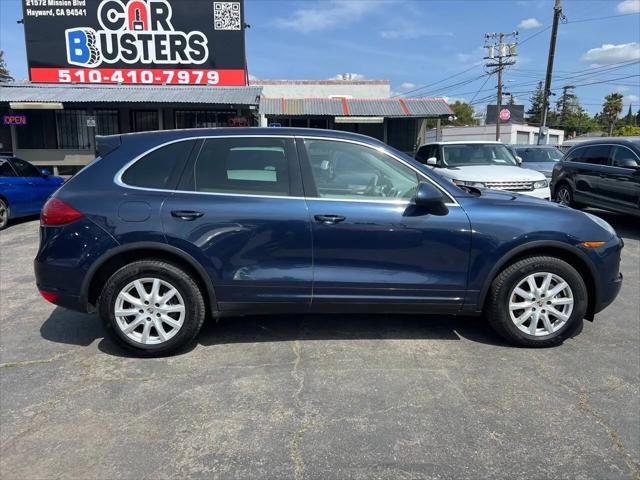 2012 Porsche Cayenne Standard