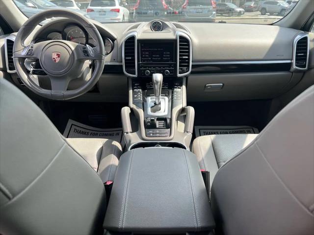 2012 Porsche Cayenne Standard