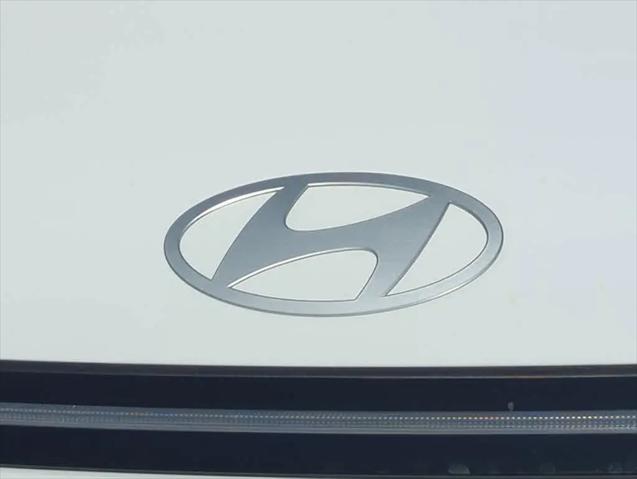 2025 Hyundai Kona SE