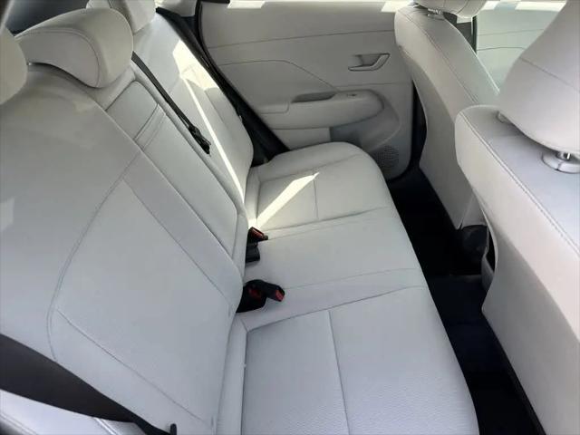 2025 Hyundai Kona SE