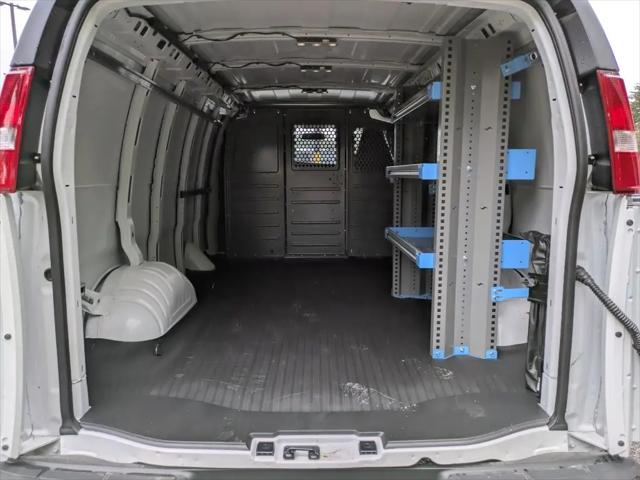 2025 GMC Savana Cargo RWD 2500 Regular Wheelbase Work Van