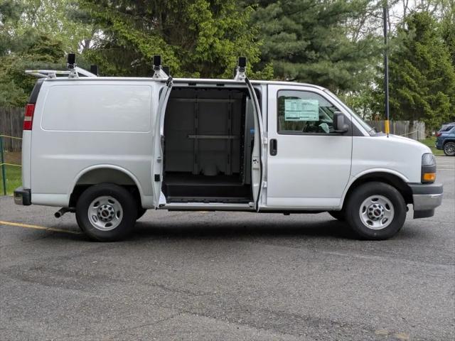 2025 GMC Savana Cargo RWD 2500 Regular Wheelbase Work Van