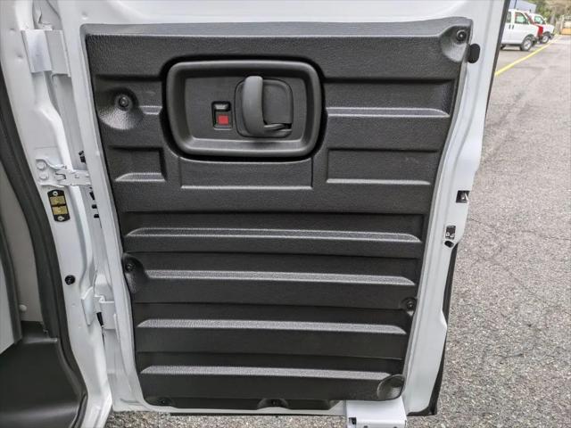 2025 GMC Savana Cargo RWD 2500 Regular Wheelbase Work Van
