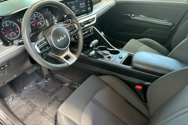 2023 Kia K5 LXS - Photo 14
