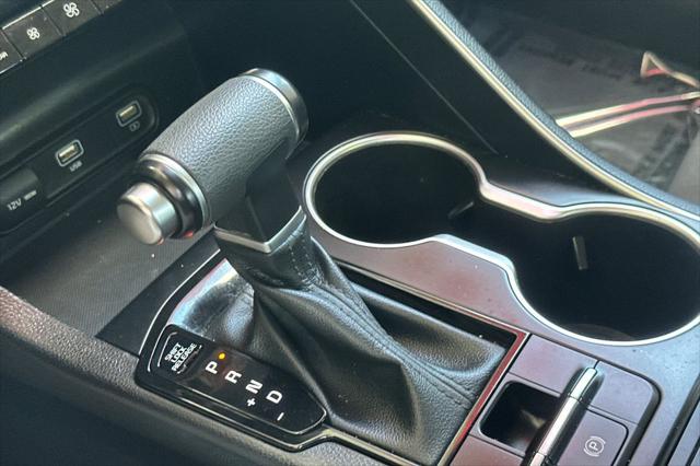 2023 Kia K5 LXS - Photo 24