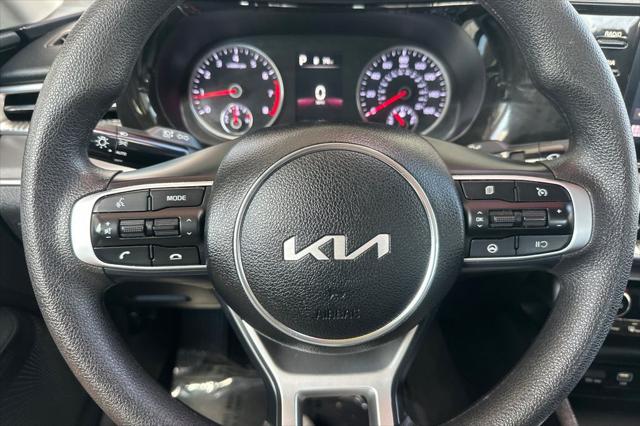 2023 Kia K5 LXS - Photo 26