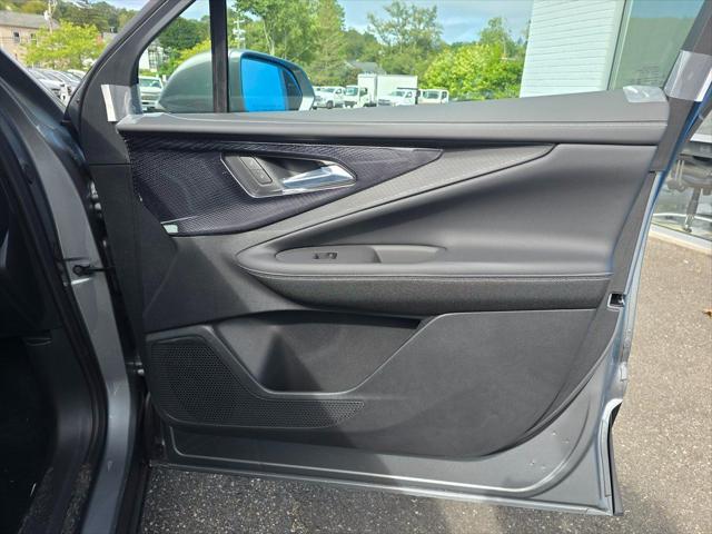 2025 Chevrolet V Blazer RWD LT