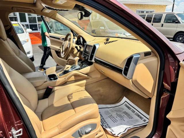 2012 Porsche Cayenne Base