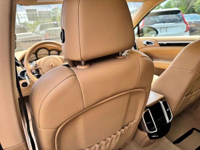 2012 Porsche Cayenne Base