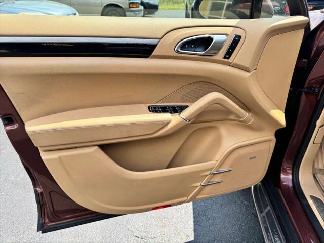 2012 Porsche Cayenne Base