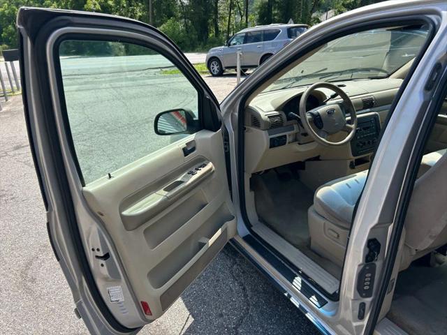 2005 Ford Freestar SES