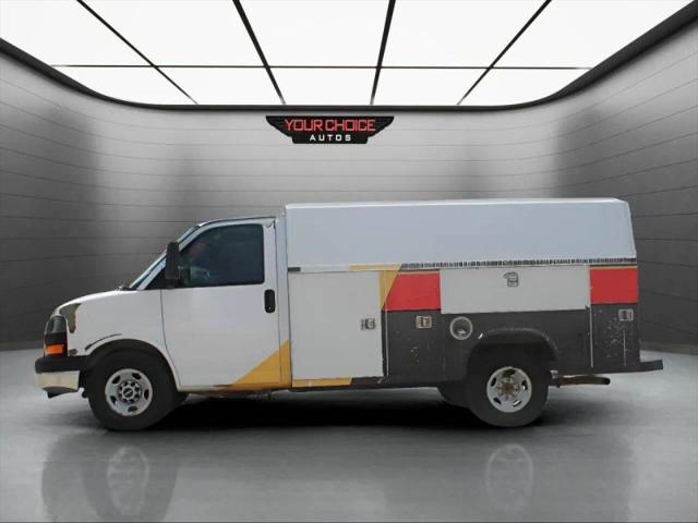 2009 GMC Savana Cutaway Work Van