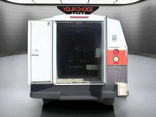 2009 GMC Savana Cutaway Work Van