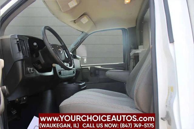 2009 GMC Savana Cutaway Work Van