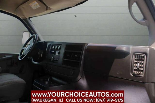 2009 GMC Savana Cutaway Work Van