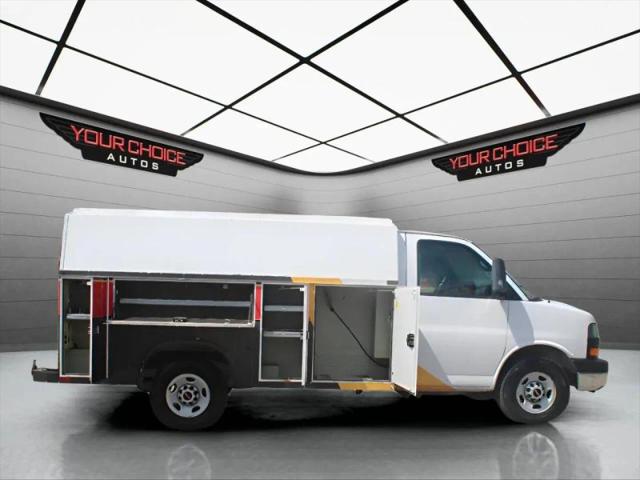 2009 GMC Savana Cutaway Work Van