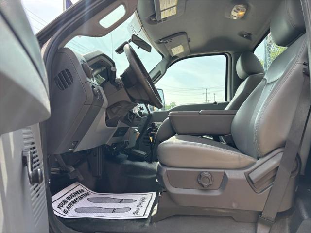2011 Ford F-550 XL