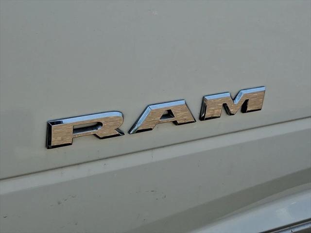2021 Jeep Ram 2500 Big Horn Crew Cab 4x4 8' Box