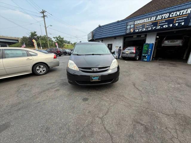 2010 Toyota Sienna LE for sale in Clifton, NJ