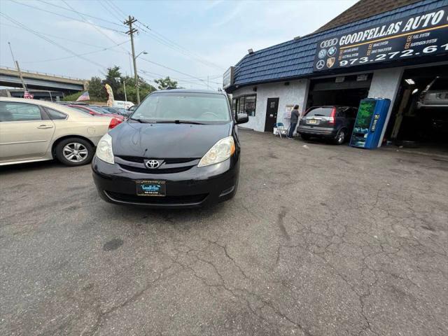 2010 Toyota Sienna LE