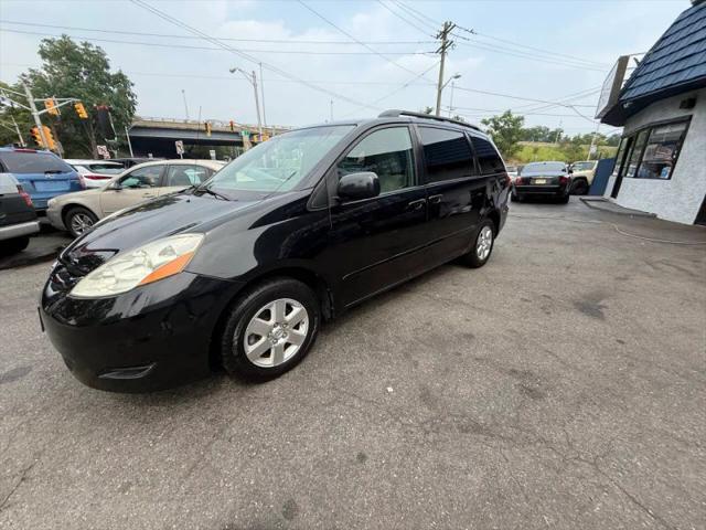 2010 Toyota Sienna LE