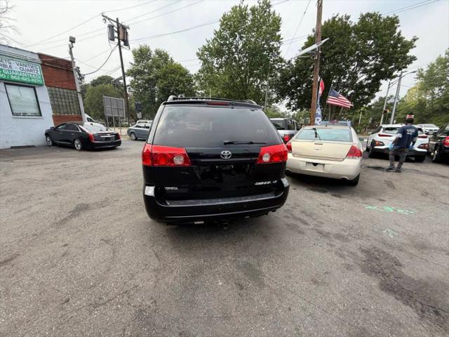 2010 Toyota Sienna LE