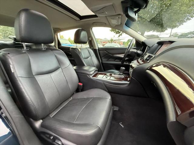 2016 INFINITI Q70L 3.7X