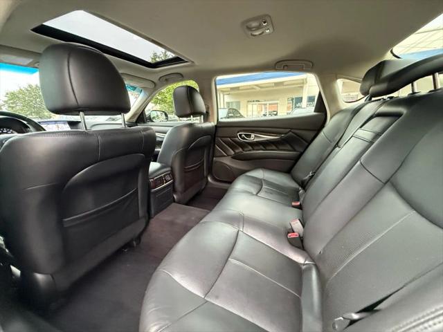 2016 INFINITI Q70L 3.7X